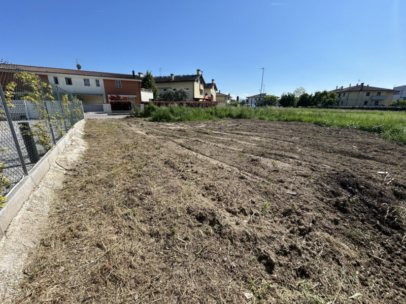 Vivere tra comfort, tecnologia e natura: la tua casa ideale ti aspetta a Mestrino! 

Immagina di ...