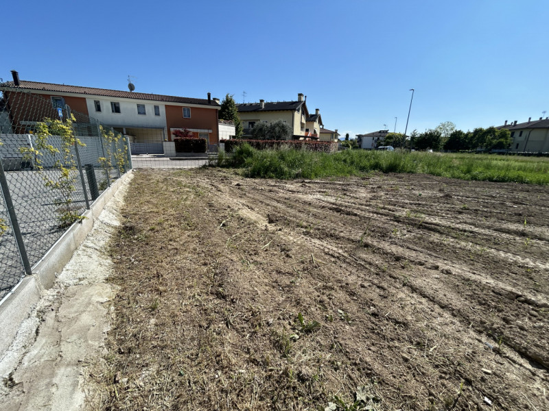 Vivere tra comfort, tecnologia e natura: la tua casa ideale ti aspetta a Mestrino! 

Immagina di ...