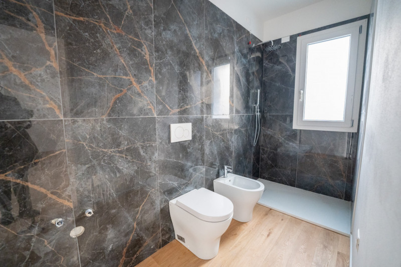 Bellissimo appartamento appena ultimato.

Disposto interamente su un unico piano, con 3 camere da...