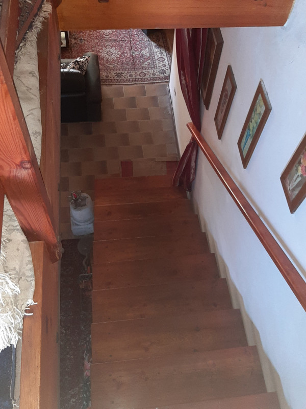 Proponiamo in vendita un'imponente porzione di barchessa risalente al 1400, situata nel suggestiv...