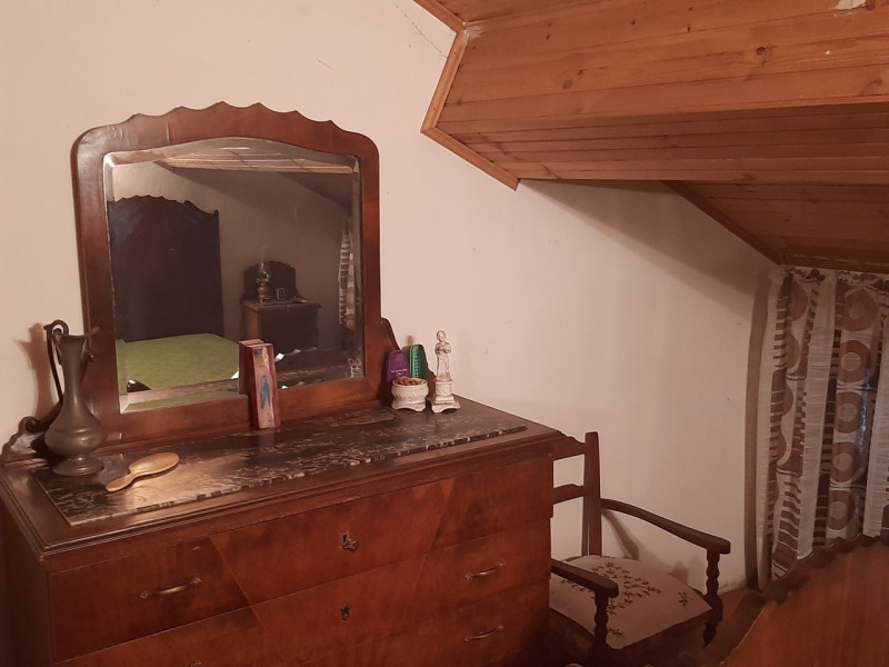 Proponiamo in vendita un'imponente porzione di barchessa risalente al 1400, situata nel suggestiv...