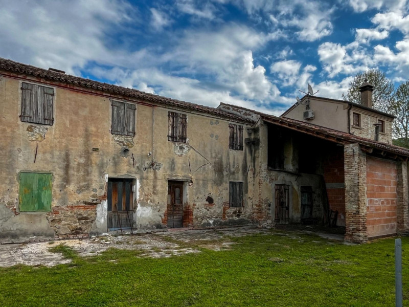 (Per INFO Vittorio 3517343301) Immaginate di svegliarvi ogni mattina circondati dalla bellezza au...