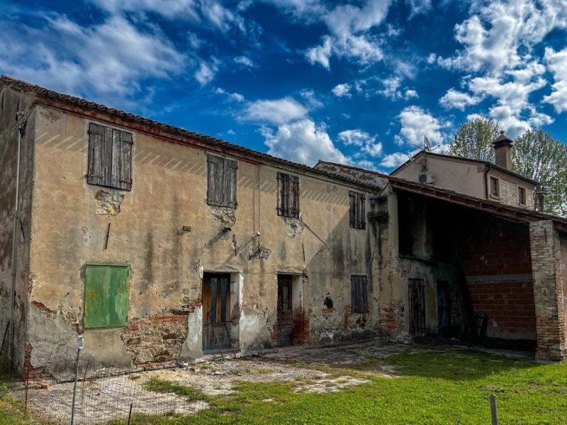 (Per INFO Vittorio 3517343301) Immaginate di svegliarvi ogni mattina circondati dalla bellezza au...