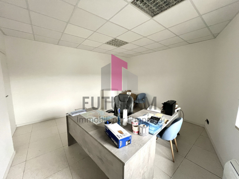 VICENZA OVEST - RIF. 630FUTURAM - TEL 0444310220 - 3403358378

IN CONTESTO COMPLETAMENTE RISTRUTT...
