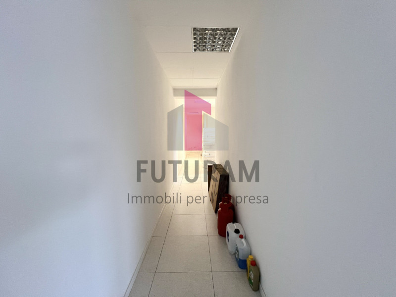 VICENZA OVEST - RIF. 630FUTURAM - TEL 0444310220 - 3403358378

IN CONTESTO COMPLETAMENTE RISTRUTT...