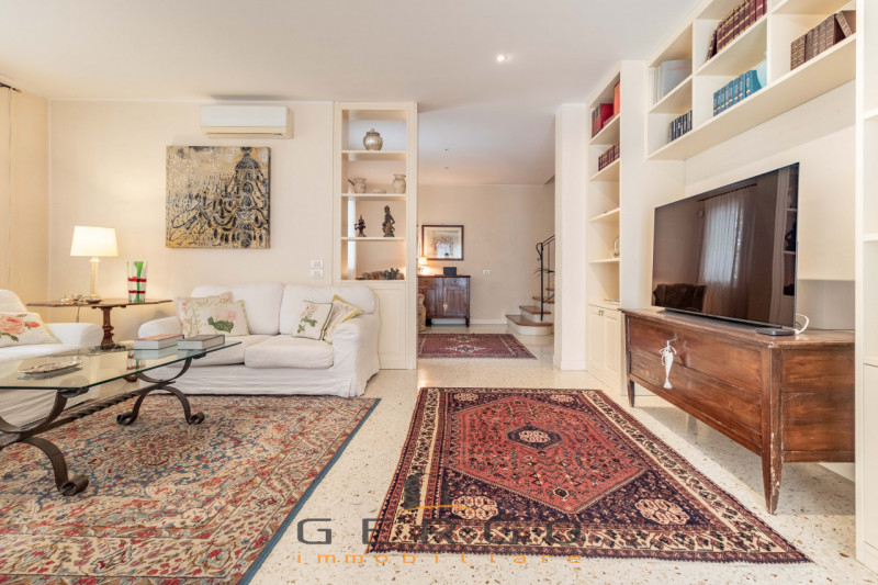 (Per INFO Roberto 3453195338) NOSTRA ESCLUSIVA - Montebelluna, zona ricercata e signorile del cen...