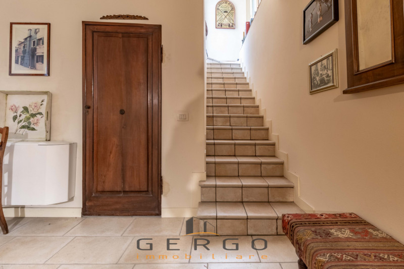 (Per INFO Roberto 3453195338) NOSTRA ESCLUSIVA - Montebelluna, zona ricercata e signorile del cen...