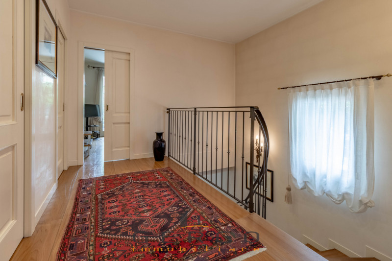 (Per INFO Roberto 3453195338) NOSTRA ESCLUSIVA - Montebelluna, zona ricercata e signorile del cen...