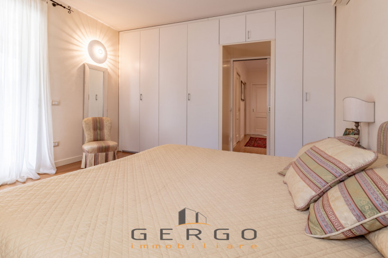 (Per INFO Roberto 3453195338) NOSTRA ESCLUSIVA - Montebelluna, zona ricercata e signorile del cen...