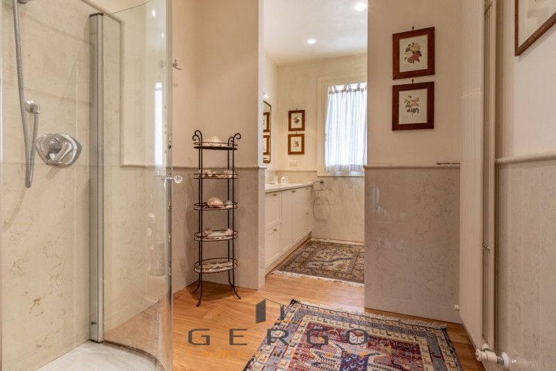 (Per INFO Roberto 3453195338) NOSTRA ESCLUSIVA - Montebelluna, zona ricercata e signorile del cen...