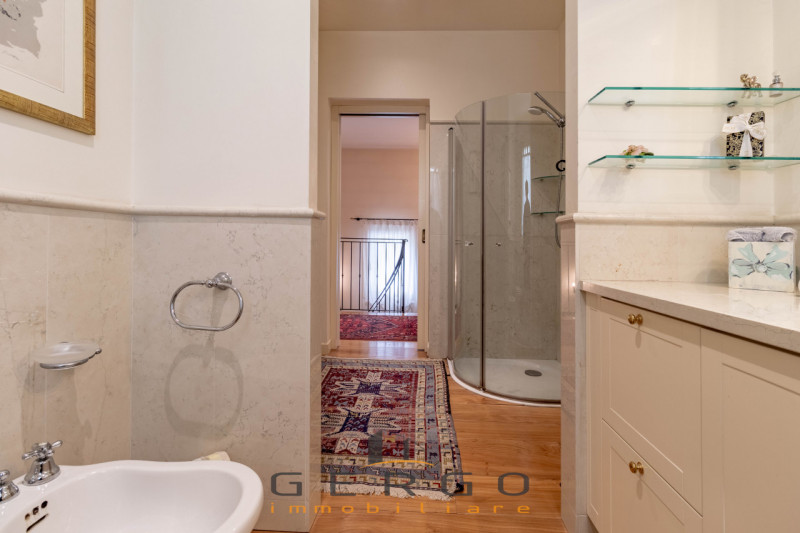 (Per INFO Roberto 3453195338) NOSTRA ESCLUSIVA - Montebelluna, zona ricercata e signorile del cen...