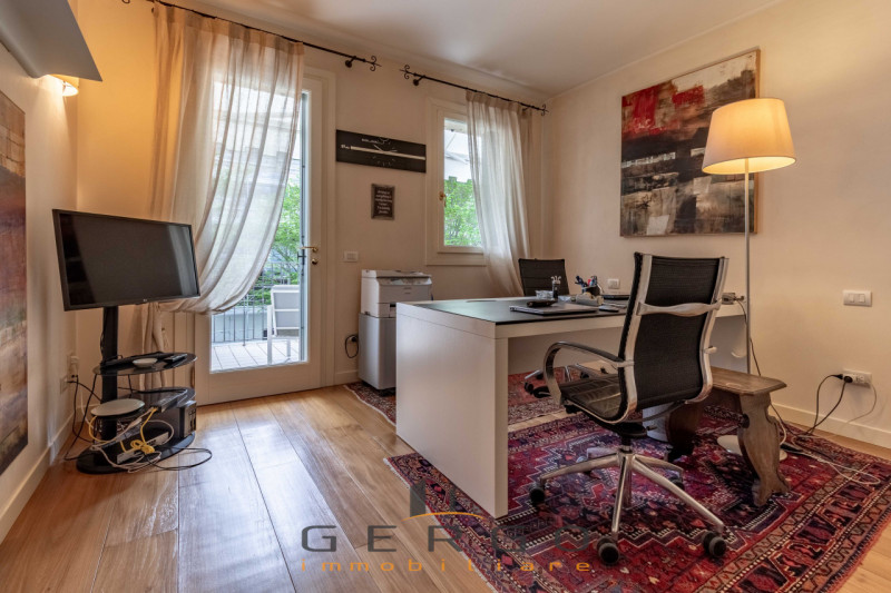 (Per INFO Roberto 3453195338) NOSTRA ESCLUSIVA - Montebelluna, zona ricercata e signorile del cen...