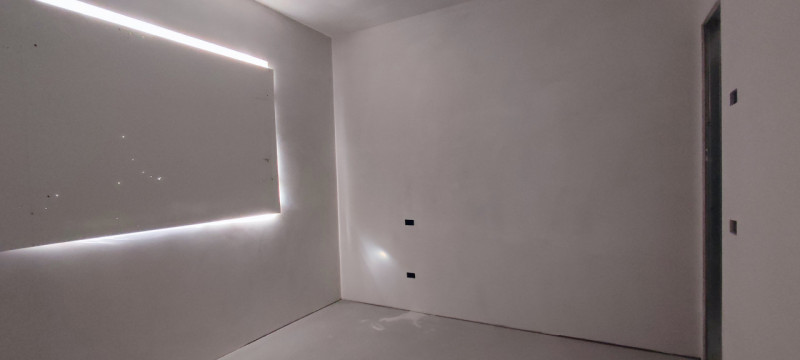 In una delle zone più ricercate di Montebelluna, nel tranquillo e verdeggiante quartiere de La Pi...