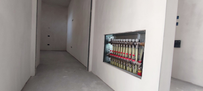 In una delle zone più ricercate di Montebelluna, nel tranquillo e verdeggiante quartiere de La Pi...