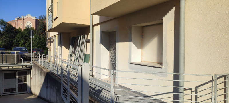 In una delle zone più ricercate di Montebelluna, nel tranquillo e verdeggiante quartiere de La Pi...