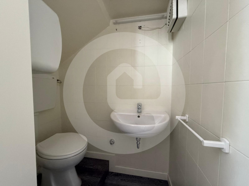 Se stai cercando uno spazio ideale per la tua attività artigianale, non perdere questa opportunit...