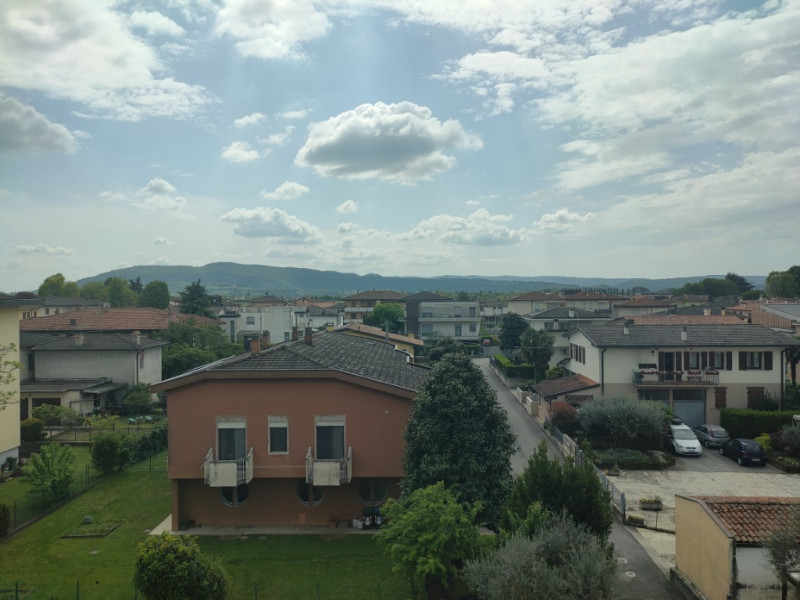 Torri di Quartesolo. 156 mq di appartamento all'ultimo piano non si trovano tutti i giorni. Se li...