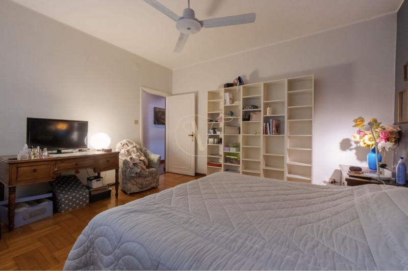 Scopri un'opportunità unica nel cuore del prestigioso quartiere di San Giovanni, a Padova. Presen...