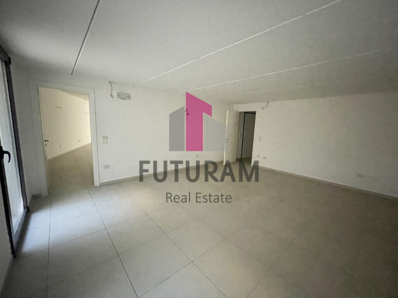 RIF: 019NM  -  FIESSO D'ARTICO (VE)  -  PER INFO 0444/310220

Propongo in affitto un negozio di 1...