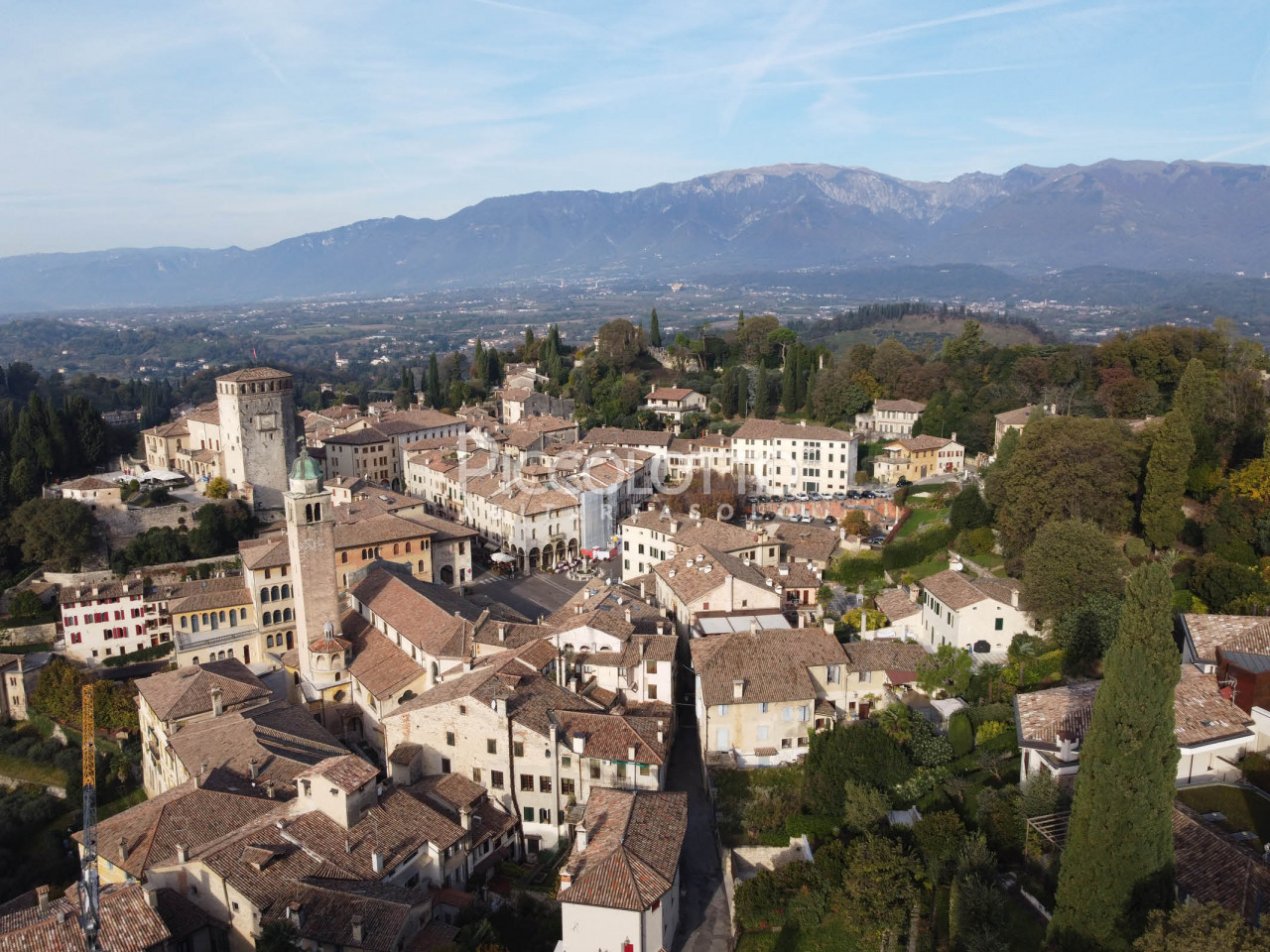 Asolo, centro storico - Villa panoramica con giardino