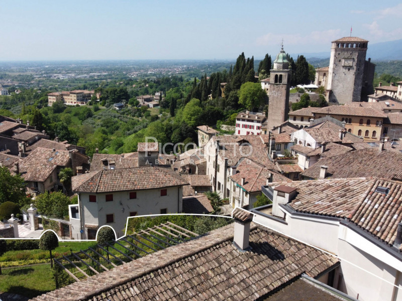 Rif. V5282 - Asolo, nel cuore del Centro Storico, villa indipendente recentemente ristrutturata i...
