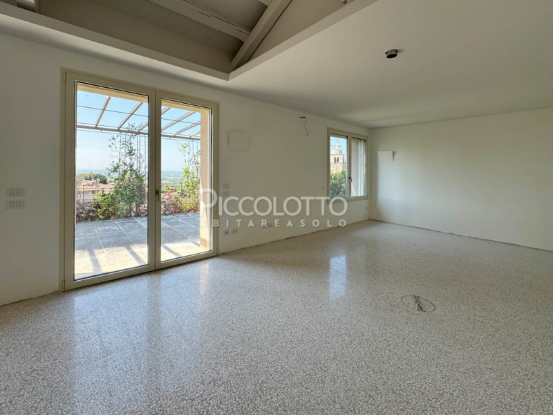 Rif. V5282 - Asolo, nel cuore del Centro Storico, villa indipendente recentemente ristrutturata i...