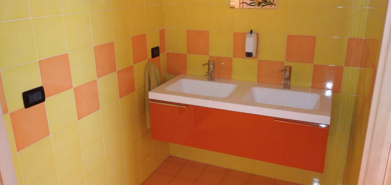 Vendesi Capannone accostato situato nella zona industriale di Monselice, con una superficie di 28...