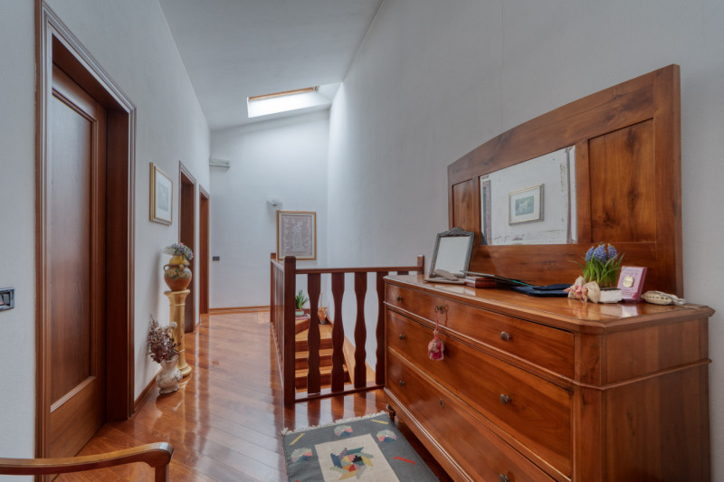 Nella zona del Canton della Madonna, comoda a Rubano, Caselle, Selvazzano Centro e Mestrino propo...