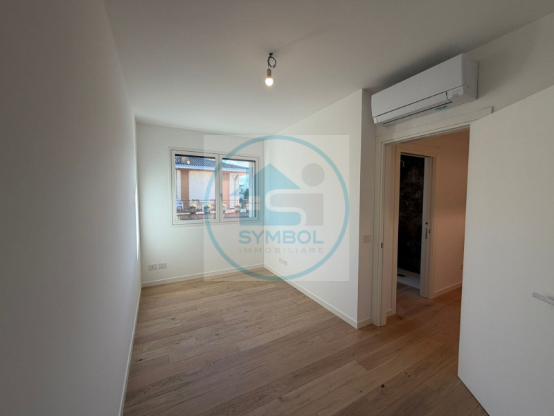 PORZIONE DI TRIFAMILIARE DI NUOVA COSTRUZIONE A MOGLIANO VENETO (TV) 

In zona centrale e strateg...