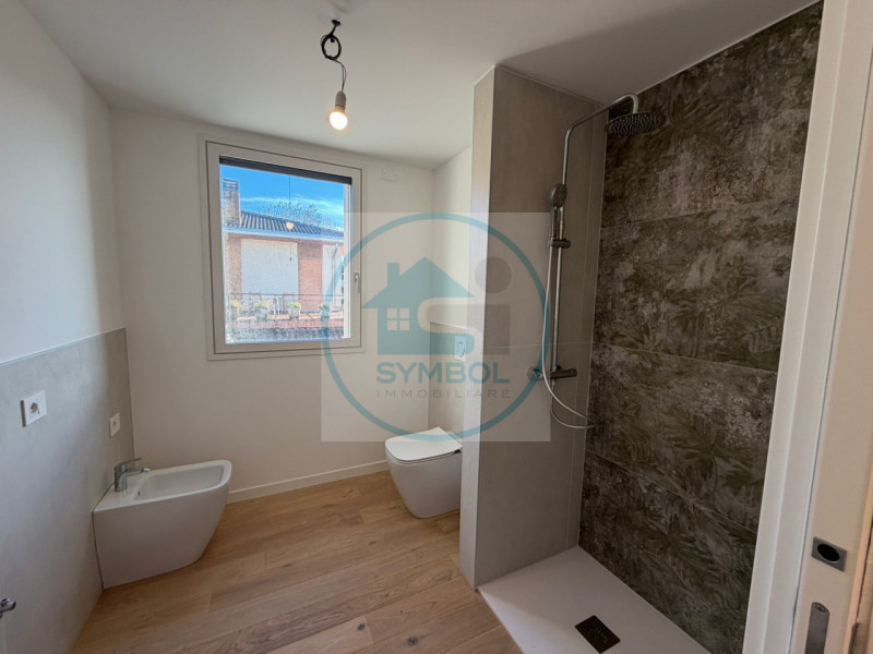 PORZIONE DI TRIFAMILIARE DI NUOVA COSTRUZIONE A MOGLIANO VENETO (TV) 

In zona centrale e strateg...