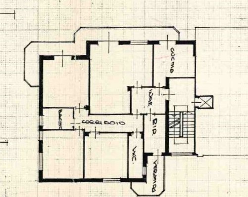 VICENZA - S. Andrea: vendesi appartamento TRICAMERE più STUDIO con ASCENSORE al primo piano di un...