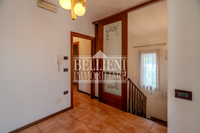 SAN BORTOLO - in zona tranquilla e ben servita, posizionata alla fine di una strada chiusa, propo...