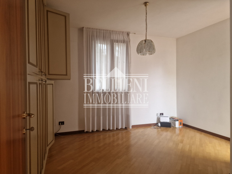 SAN BORTOLO - in zona tranquilla e ben servita, posizionata alla fine di una strada chiusa, propo...