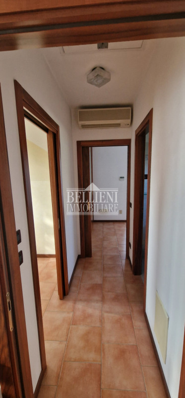 SAN BORTOLO - in zona tranquilla e ben servita, posizionata alla fine di una strada chiusa, propo...