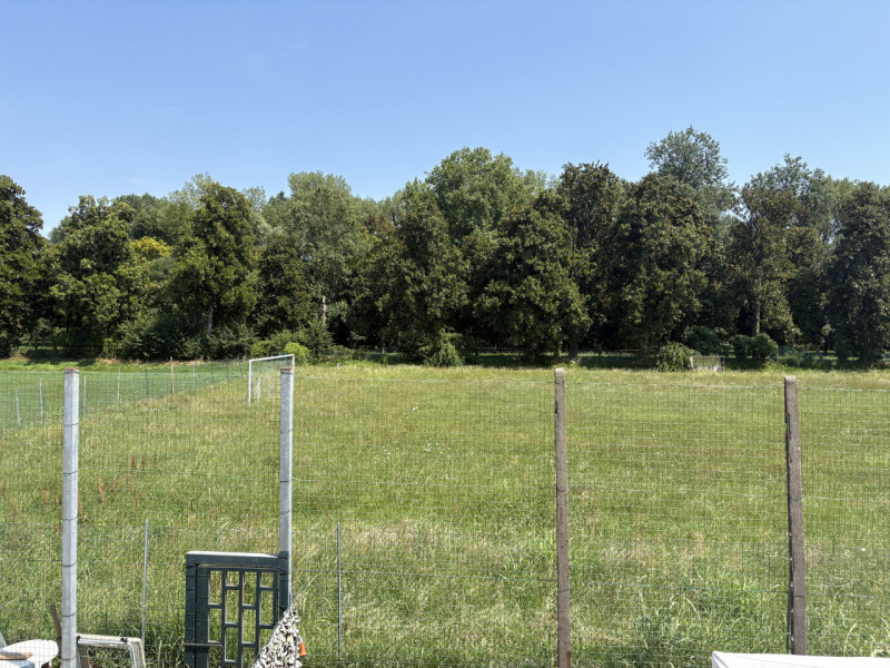 Se stai cercando un appartamento comodo, tranquillo e ben posizionato, questa è l'occasione che f...