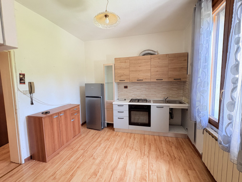 Se stai cercando un appartamento comodo, tranquillo e ben posizionato, questa è l'occasione che f...