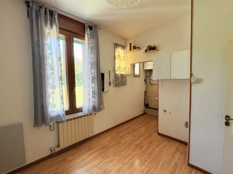 Se stai cercando un appartamento comodo, tranquillo e ben posizionato, questa è l'occasione che f...