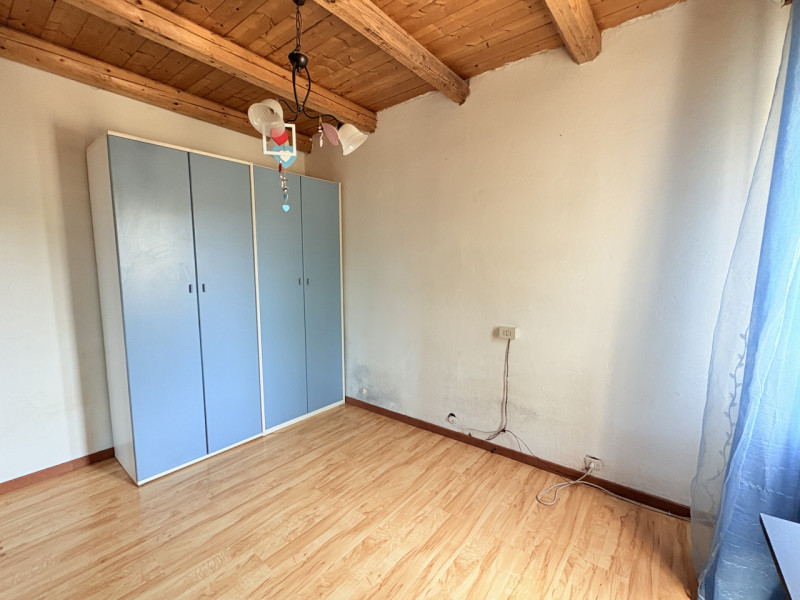 Se stai cercando un appartamento comodo, tranquillo e ben posizionato, questa è l'occasione che f...