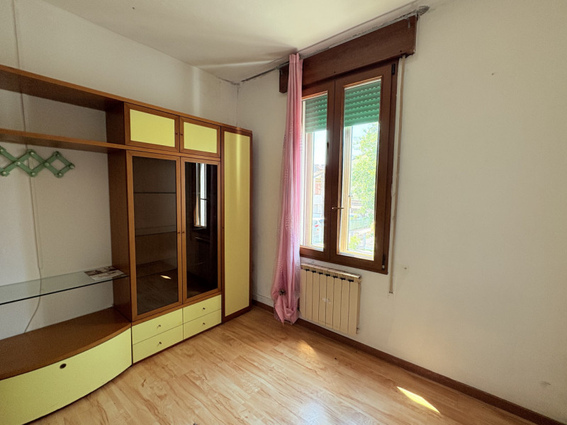 Se stai cercando un appartamento comodo, tranquillo e ben posizionato, questa è l'occasione che f...