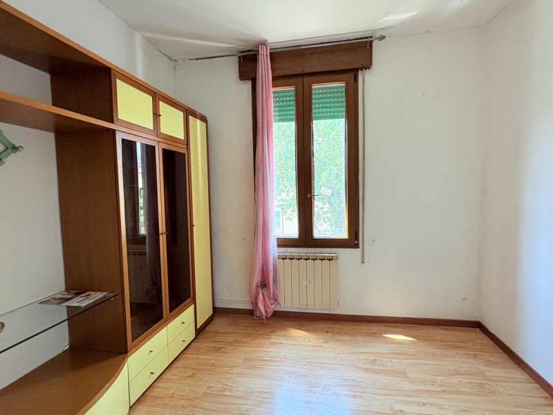 Se stai cercando un appartamento comodo, tranquillo e ben posizionato, questa è l'occasione che f...