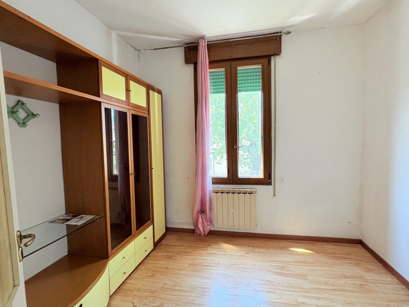 Se stai cercando un appartamento comodo, tranquillo e ben posizionato, questa è l'occasione che f...