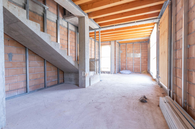 Colbertaldo: nelle vicinanze del centro paese, proponiamo una graziosa casetta singola allo stato...