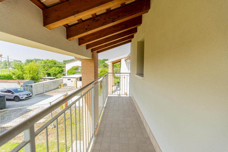 Nel cuore tranquillo di Rustega, frazione di Camposampiero, ti presentiamo una rara opportunità: ...