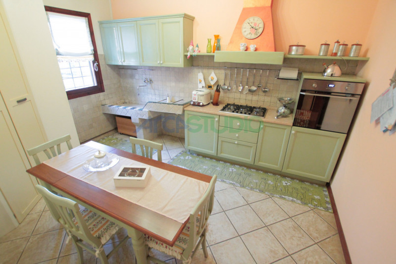 Quinto Vicentino - Valproto: Se stai cercando un'abitazione spaziosa e immersa nella tranquillità...