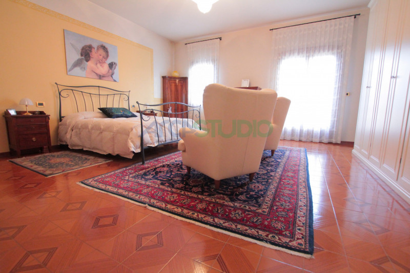 Quinto Vicentino - Valproto: Se stai cercando un'abitazione spaziosa e immersa nella tranquillità...