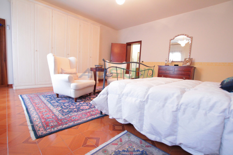 Quinto Vicentino - Valproto: Se stai cercando un'abitazione spaziosa e immersa nella tranquillità...