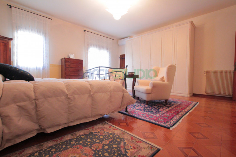 Quinto Vicentino - Valproto: Se stai cercando un'abitazione spaziosa e immersa nella tranquillità...