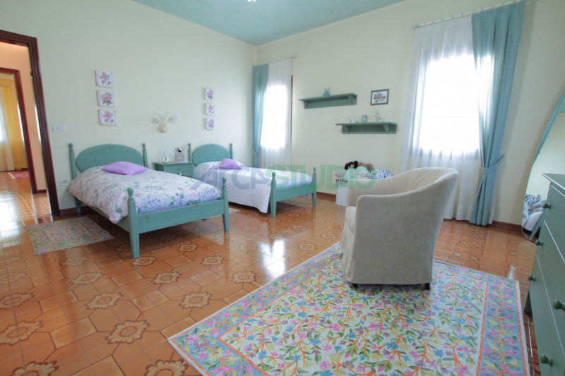 Quinto Vicentino - Valproto: Se stai cercando un'abitazione spaziosa e immersa nella tranquillità...