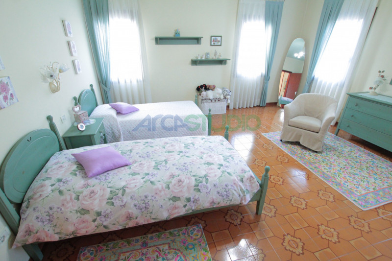 Quinto Vicentino - Valproto: Se stai cercando un'abitazione spaziosa e immersa nella tranquillità...