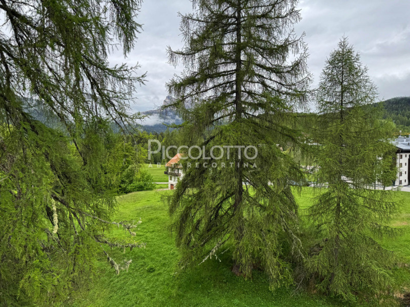 Rif. V5284 - Cortina d'Ampezzo, attico con 4 camere, posizione panoramica, adiacente alle piste d...